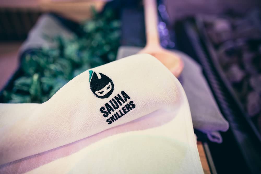 Professional sauna towel by SaunaSkillers